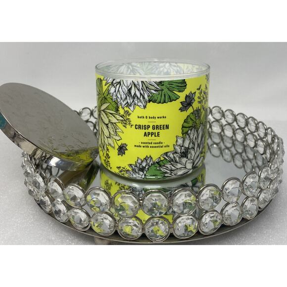 NEW Bath & Body Works White Barn CRISP GREEN APPLE 3-Wick Candle 14.5 oz RARE! - Picture 1 of 4